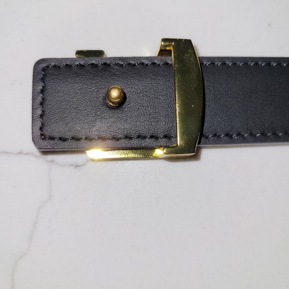Authentic Louis Vuitton Black Reversible Belt, 36/90 M0552 - Picture 8 of 8